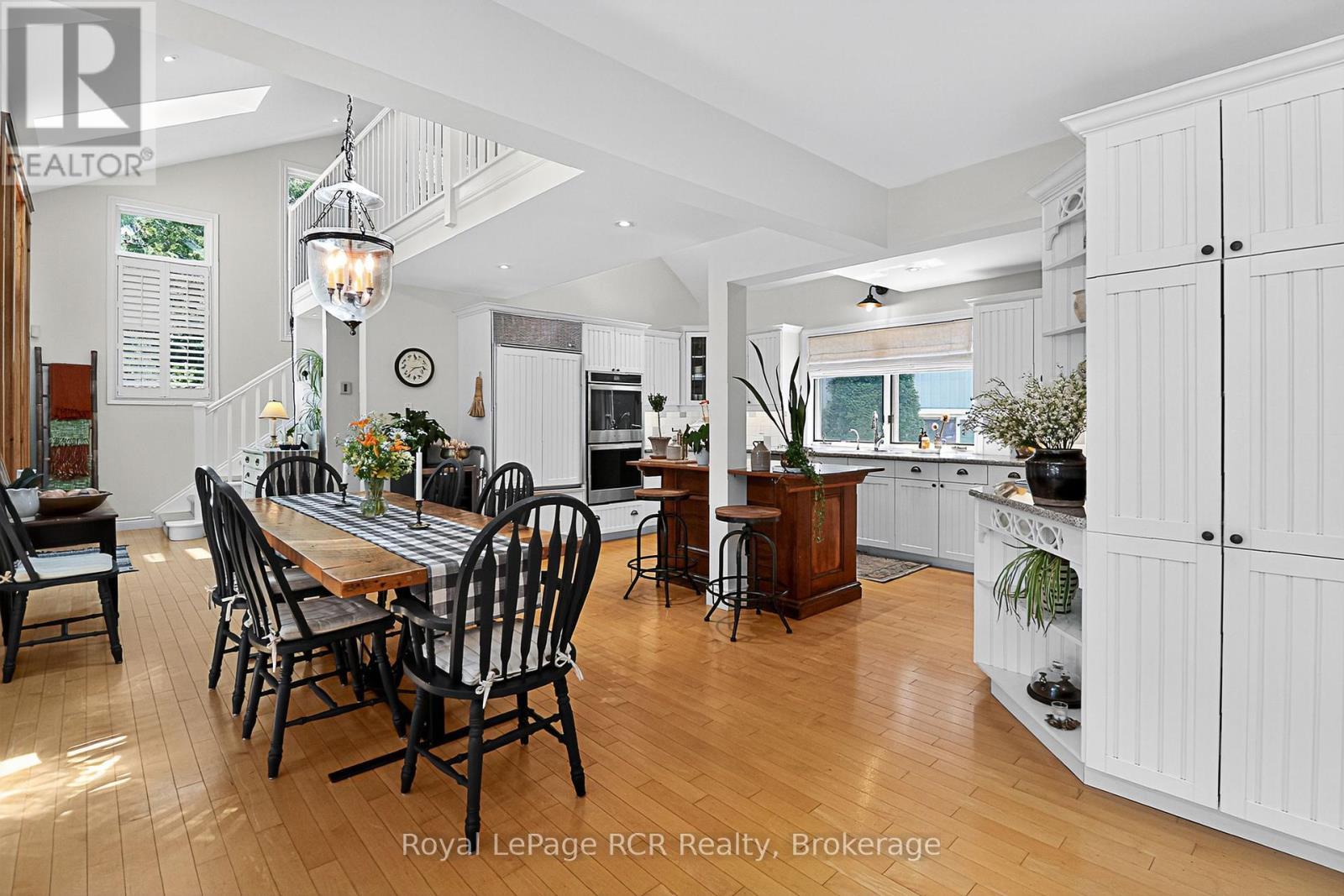 












160 PRINCETON SHORES BOULEVARD

,
Collingwood,




Ontario
L9Y5C9

