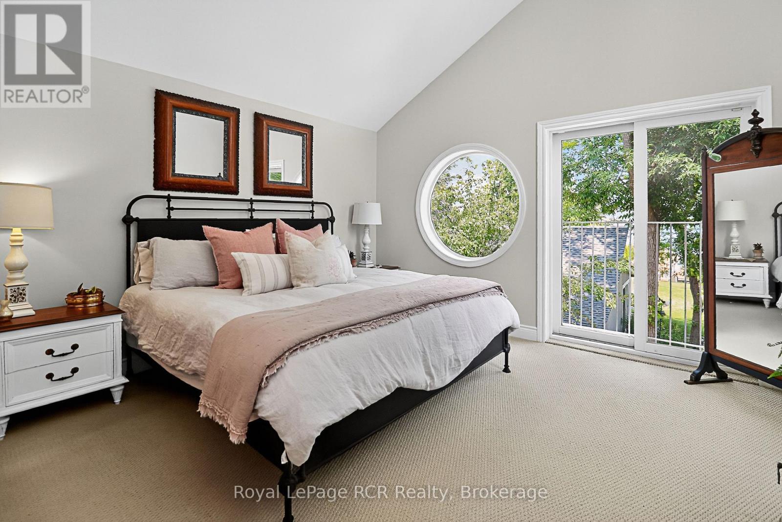 












160 PRINCETON SHORES BOULEVARD

,
Collingwood,




Ontario
L9Y5C9

