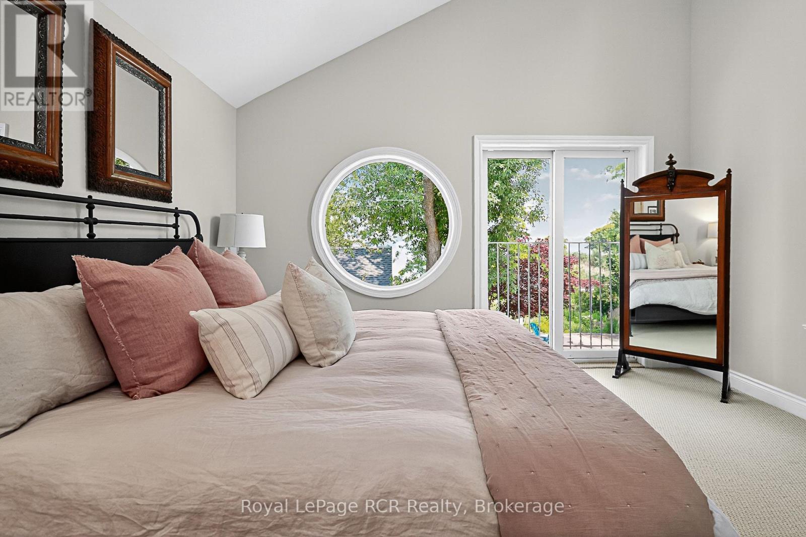 












160 PRINCETON SHORES BOULEVARD

,
Collingwood,




Ontario
L9Y5C9


