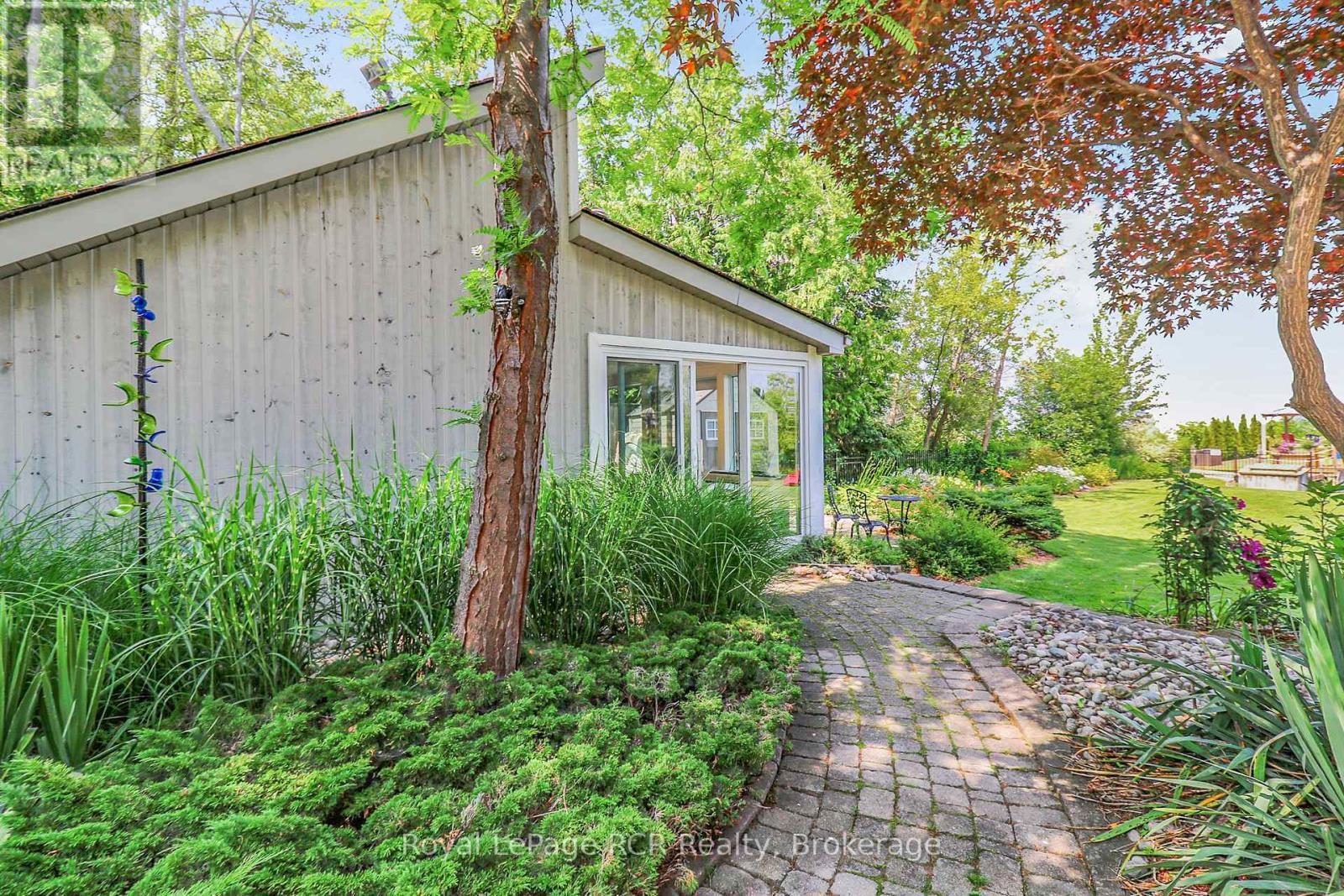 












160 PRINCETON SHORES BOULEVARD

,
Collingwood,




Ontario
L9Y5C9

