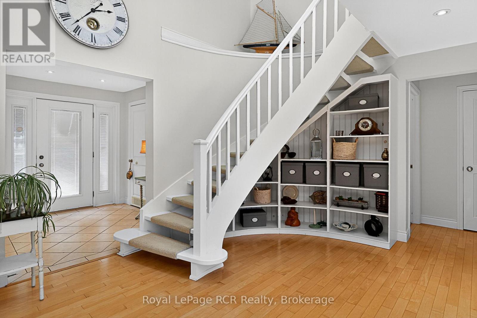 












160 PRINCETON SHORES BOULEVARD

,
Collingwood,




Ontario
L9Y5C9

