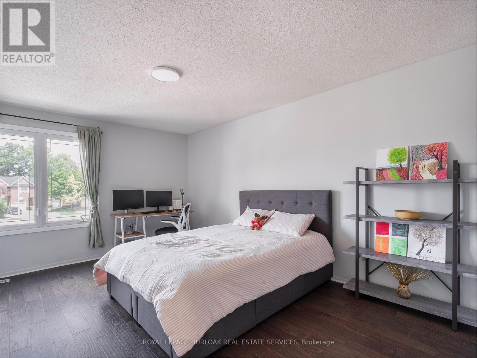 












768 THISTLE DOWN COURT

,
Mississauga,




Ontario
L5C3K6

