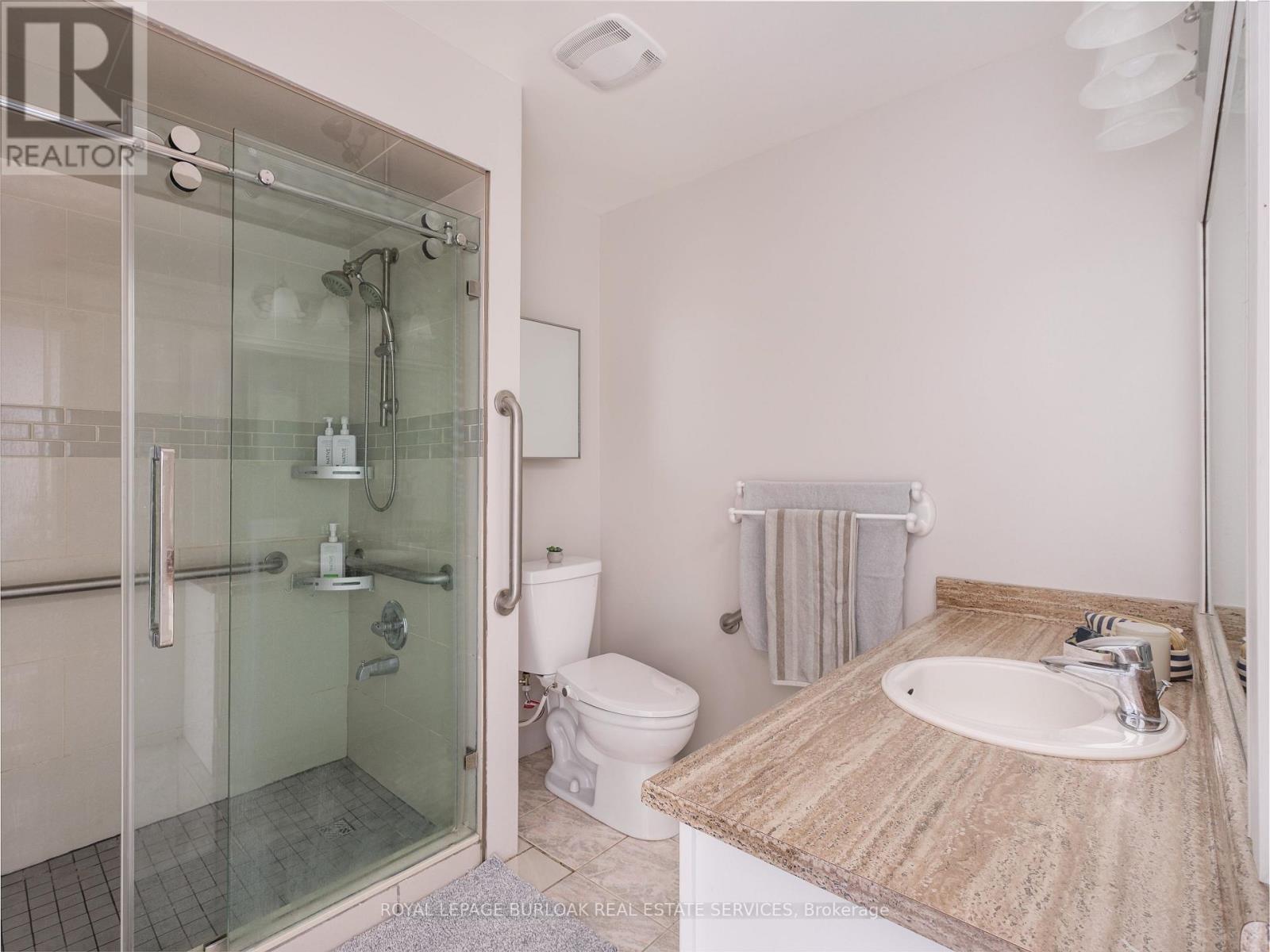 












768 THISTLE DOWN COURT

,
Mississauga,




Ontario
L5C3K6

