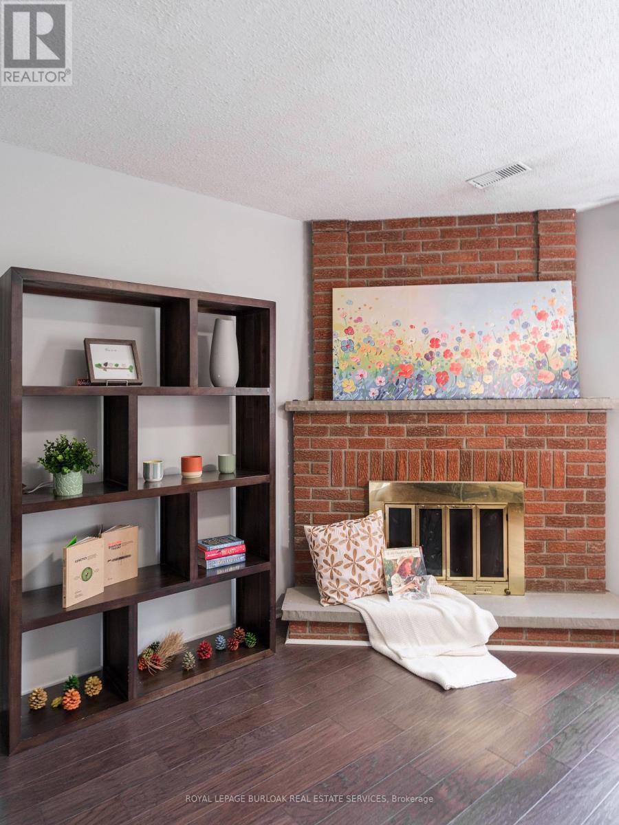 












768 THISTLE DOWN COURT

,
Mississauga,




Ontario
L5C3K6

