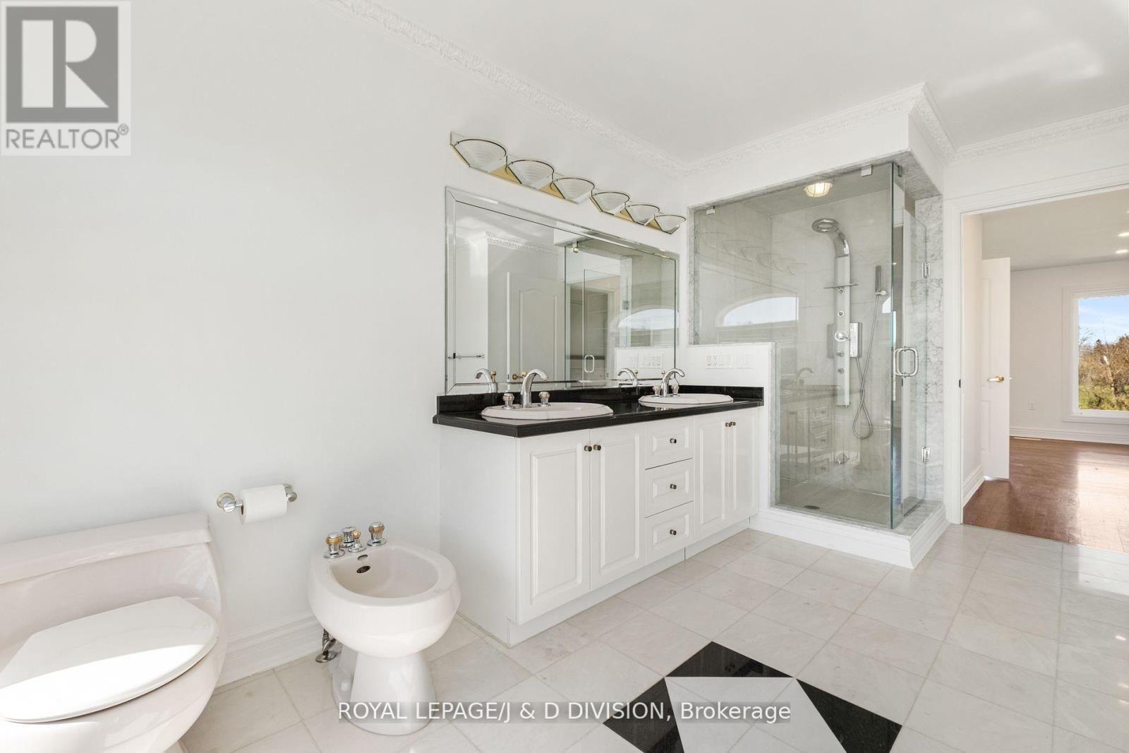 












19 LOGAN COURT

,
Whitchurch-Stouffville,




Ontario
L4A7X5

