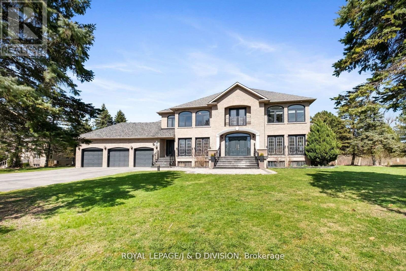 












19 LOGAN COURT

,
Whitchurch-Stouffville,




Ontario
L4A7X5

