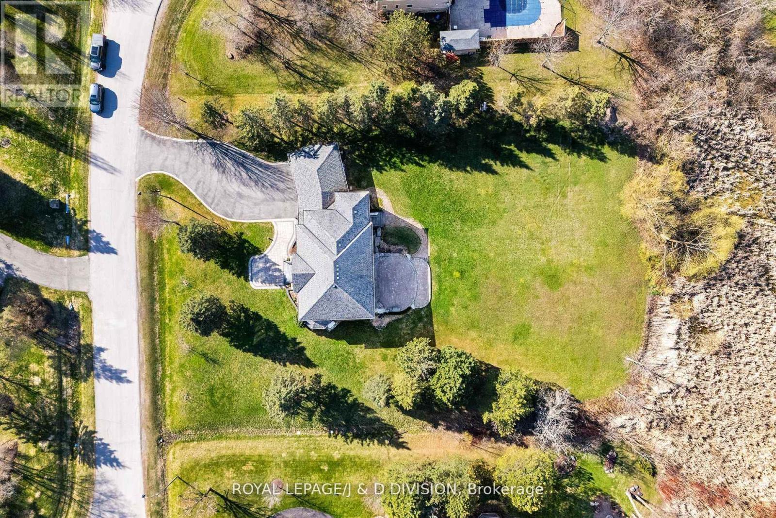 












19 LOGAN COURT

,
Whitchurch-Stouffville,




Ontario
L4A7X5

