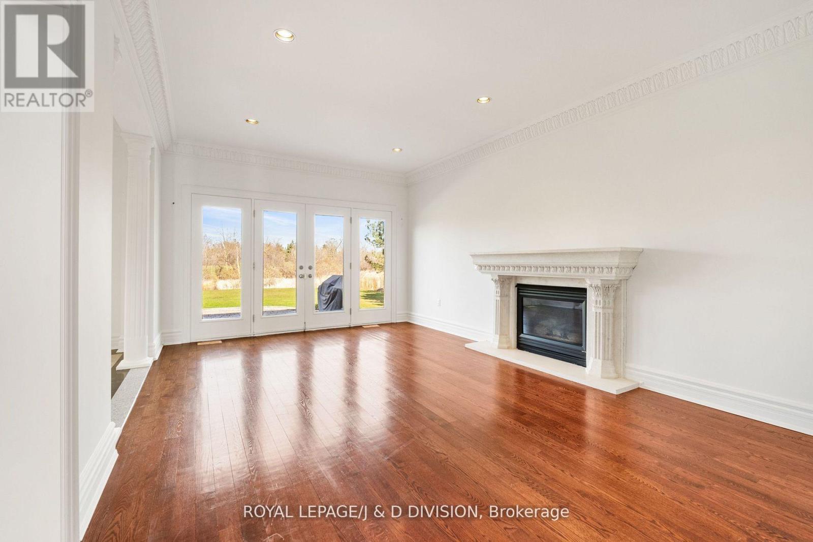 












19 LOGAN COURT

,
Whitchurch-Stouffville,




Ontario
L4A7X5


