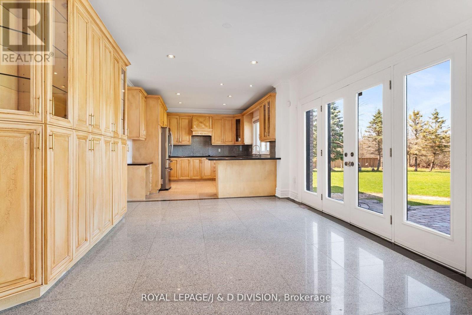 












19 LOGAN COURT

,
Whitchurch-Stouffville,




Ontario
L4A7X5

