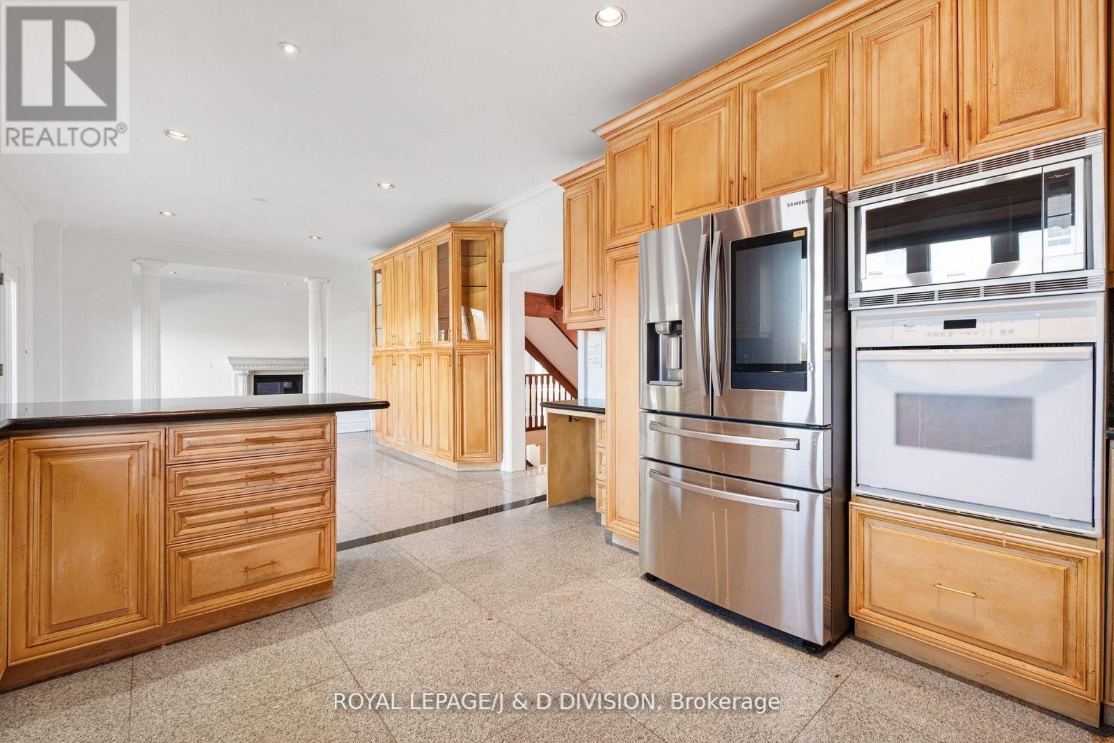 












19 LOGAN COURT

,
Whitchurch-Stouffville,




Ontario
L4A7X5

