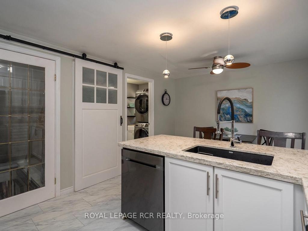 









252


Elmwood

Crescent,
Orangeville,




ON
L9W 4T4

