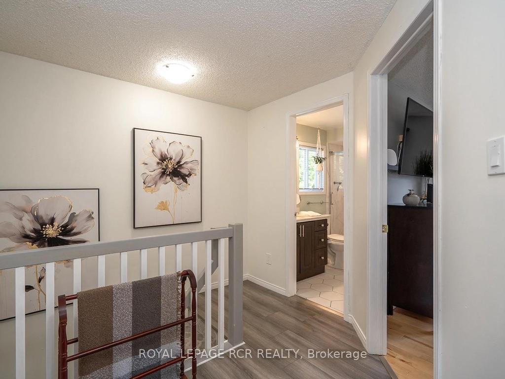 









252


Elmwood

Crescent,
Orangeville,




ON
L9W 4T4

