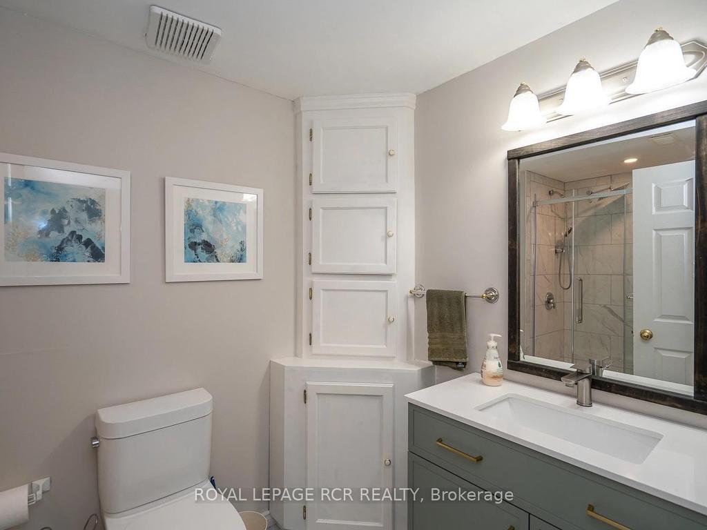 









252


Elmwood

Crescent,
Orangeville,




ON
L9W 4T4

