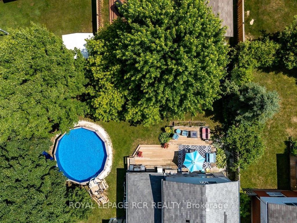 









252


Elmwood

Crescent,
Orangeville,




ON
L9W 4T4

