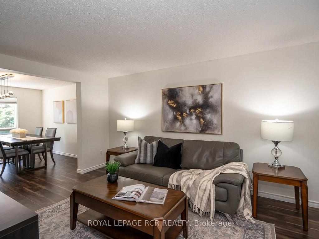 









252


Elmwood

Crescent,
Orangeville,




ON
L9W 4T4

