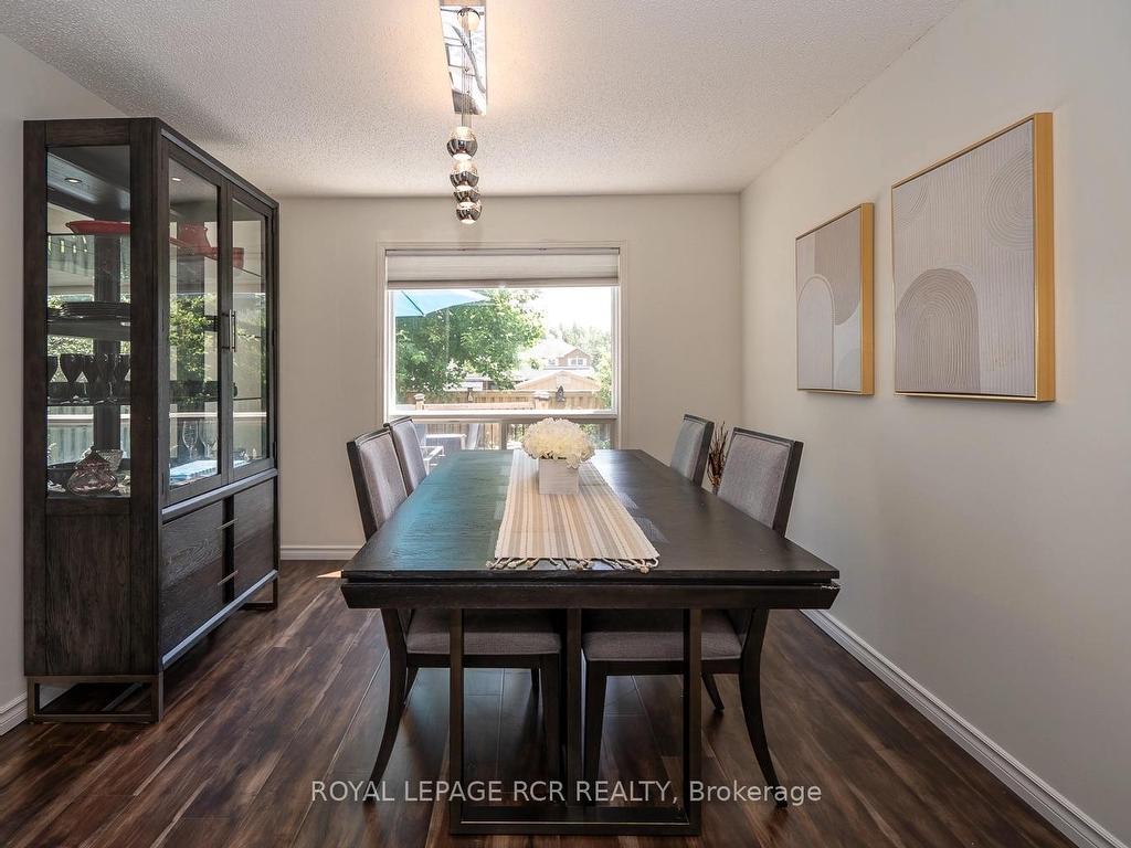 









252


Elmwood

Crescent,
Orangeville,




ON
L9W 4T4

