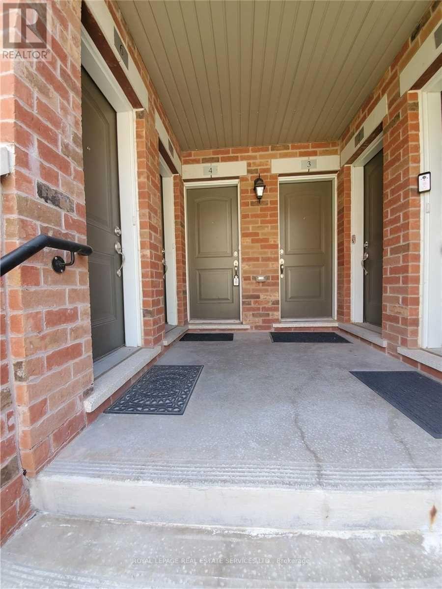 












4 - 47 HAYS BOULEVARD

,
Oakville,




Ontario
L6H0J1

