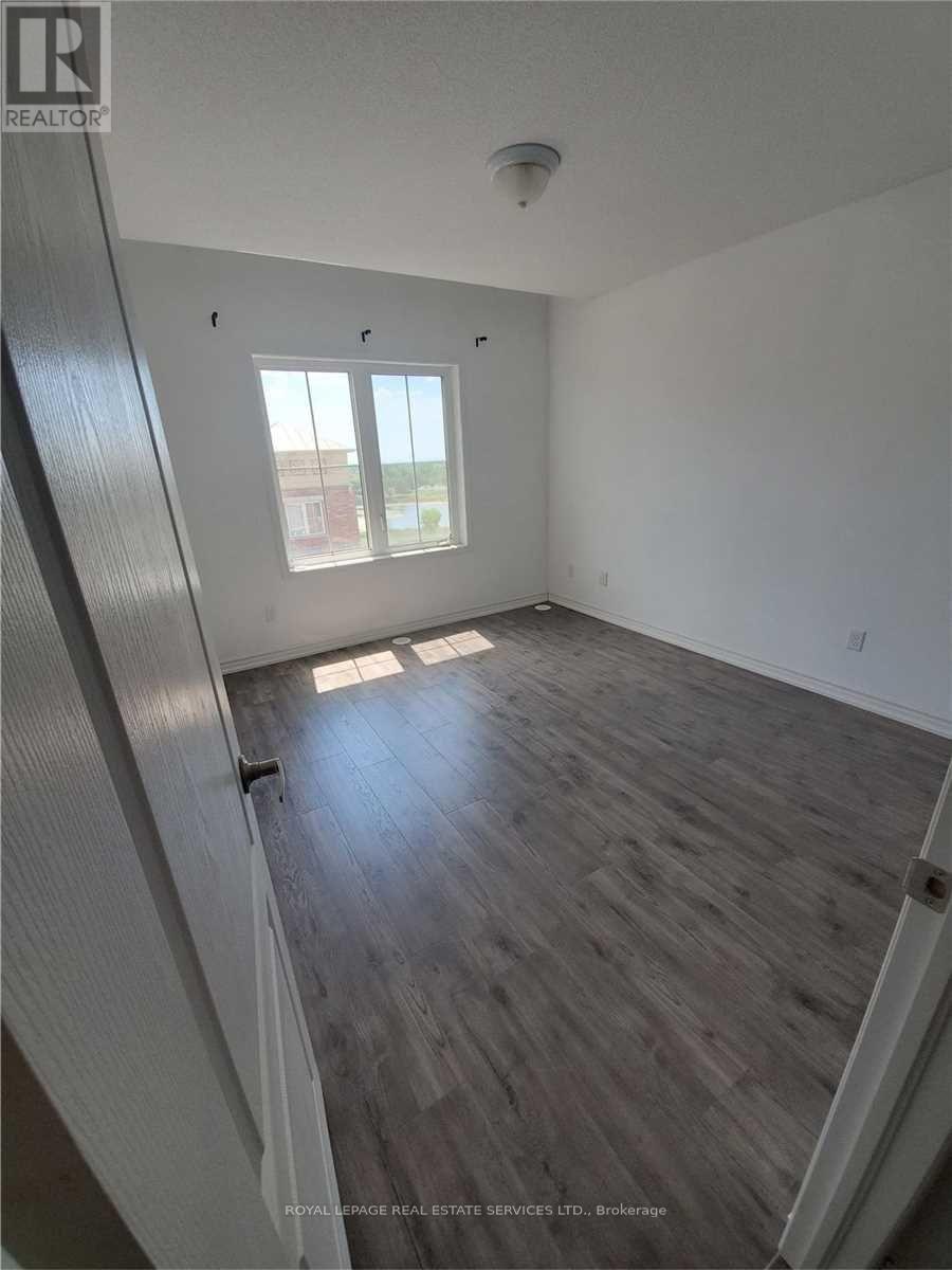 












4 - 47 HAYS BOULEVARD

,
Oakville,




Ontario
L6H0J1

