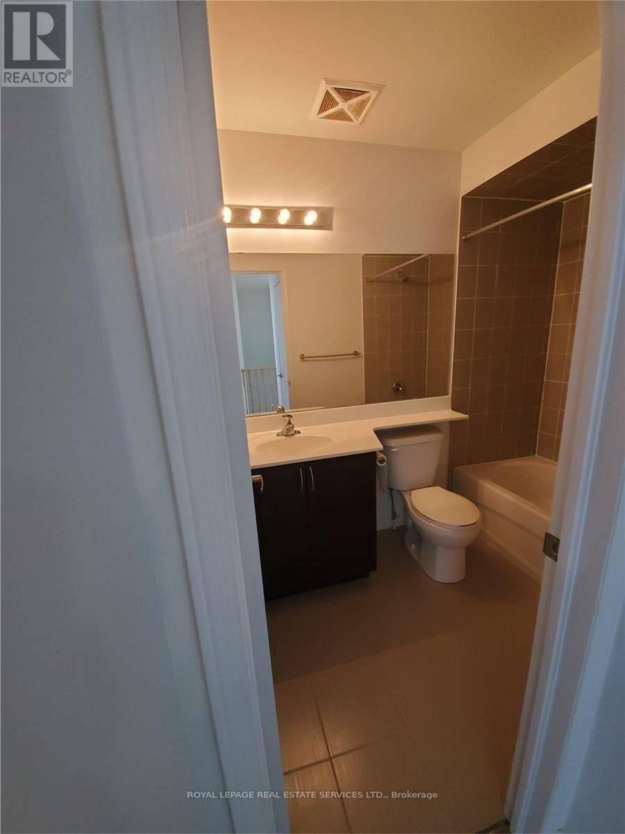 












4 - 47 HAYS BOULEVARD

,
Oakville,




Ontario
L6H0J1

