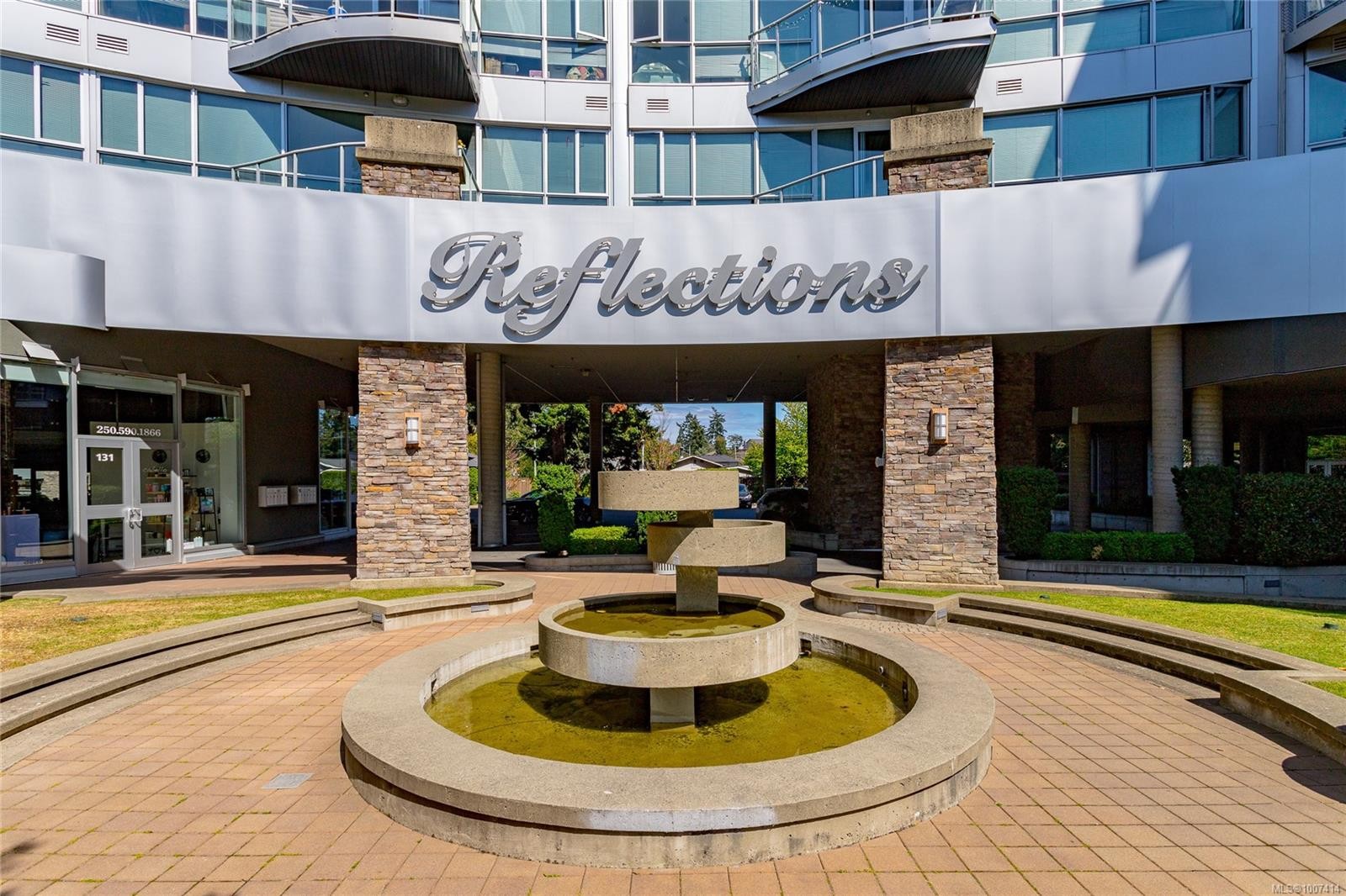 









2745


Veterans Memorial

Pkwy, 728,
Langford,




BC
V8X 5C6

