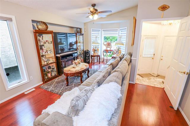 









369


Bairdmore

BLVD,
Winnipeg,




MB
R3T 6B1

