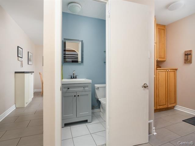 









29


Circle Road

,
Beaconsfield,




QC
H9W5B6

