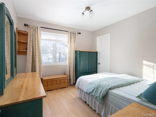 









29


Circle Road

,
Beaconsfield,




QC
H9W5B6

