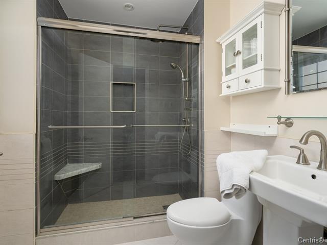 









29


Circle Road

,
Beaconsfield,




QC
H9W5B6

