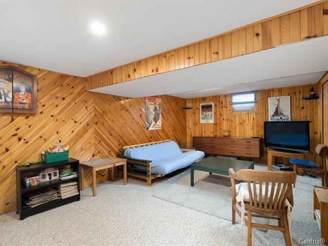 









29


Circle Road

,
Beaconsfield,




QC
H9W5B6

