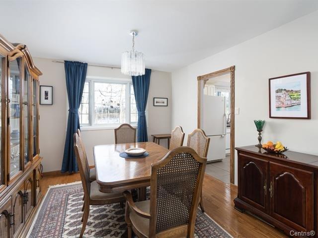 









29


Circle Road

,
Beaconsfield,




QC
H9W5B6

