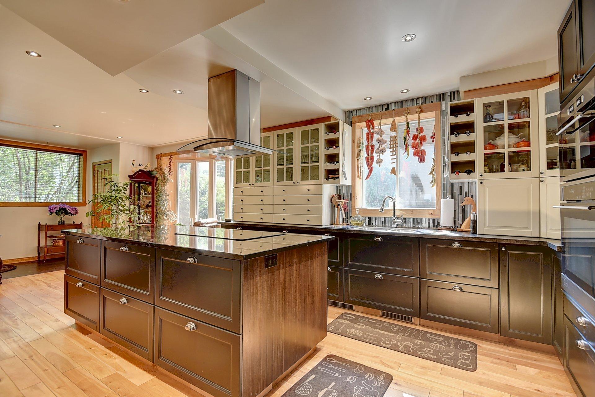 









153


Rue L'Espérance

,
Lavaltrie,




QC
J5T2X1

