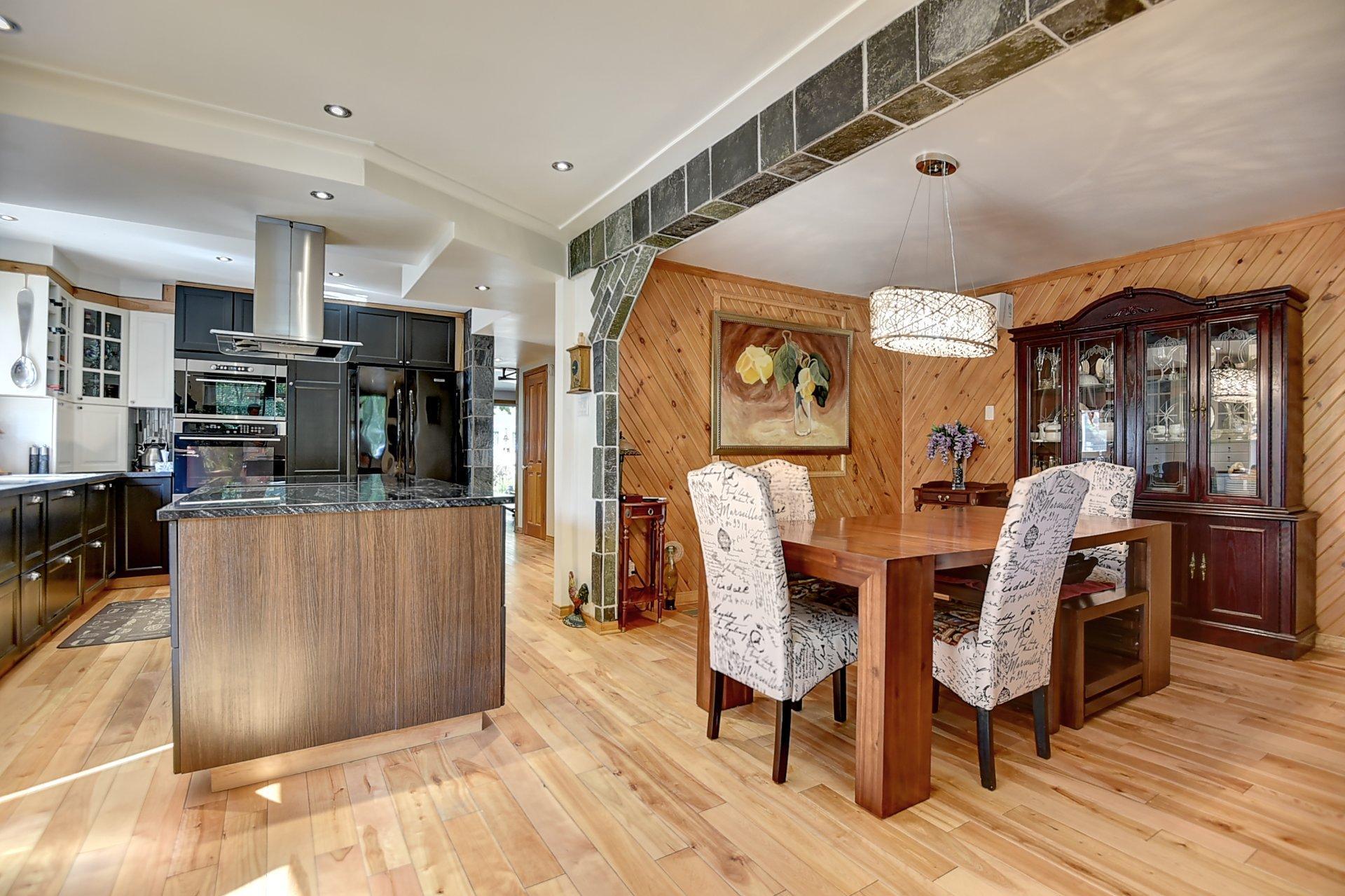 









153


Rue L'Espérance

,
Lavaltrie,




QC
J5T2X1


