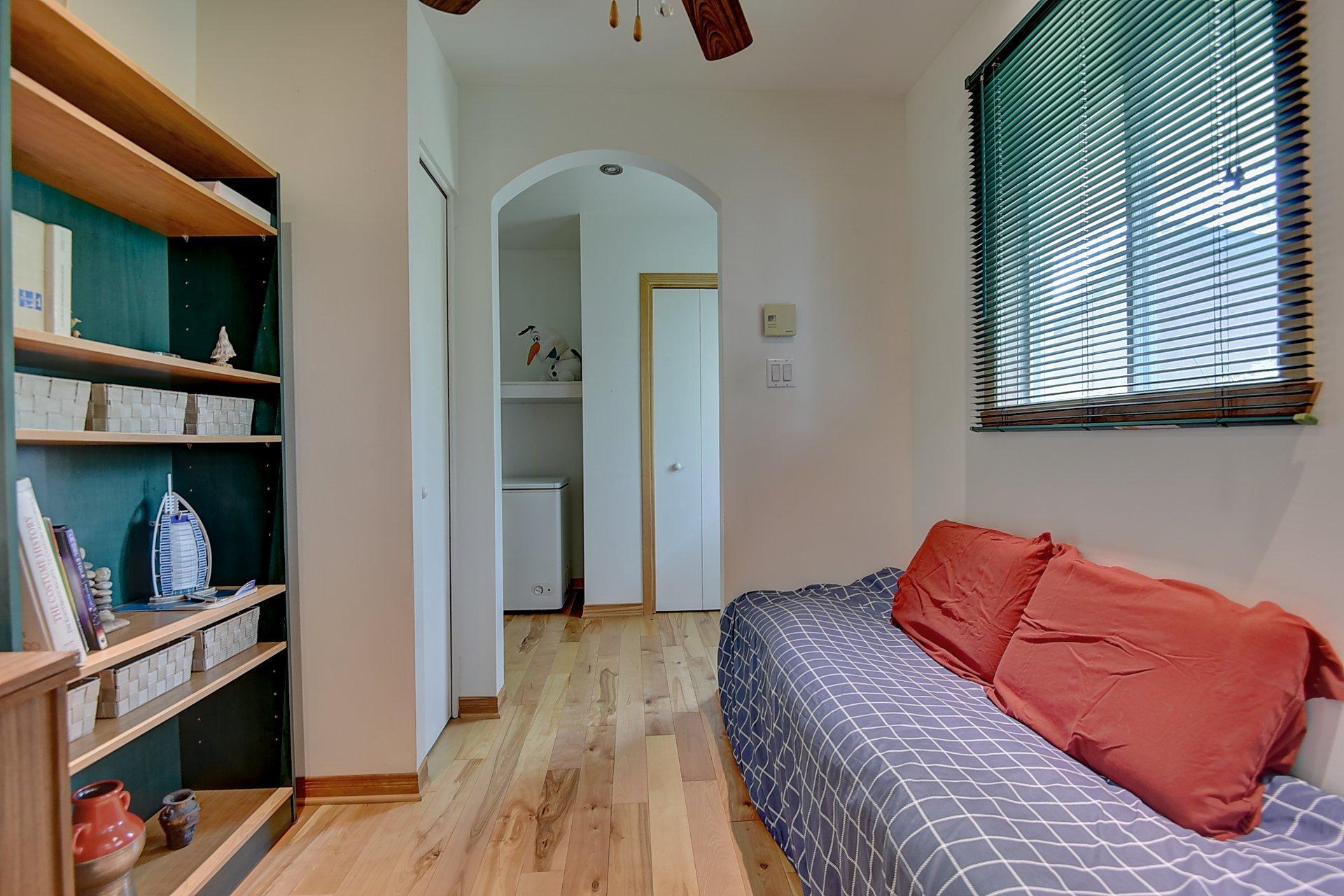 









153


Rue L'Espérance

,
Lavaltrie,




QC
J5T2X1

