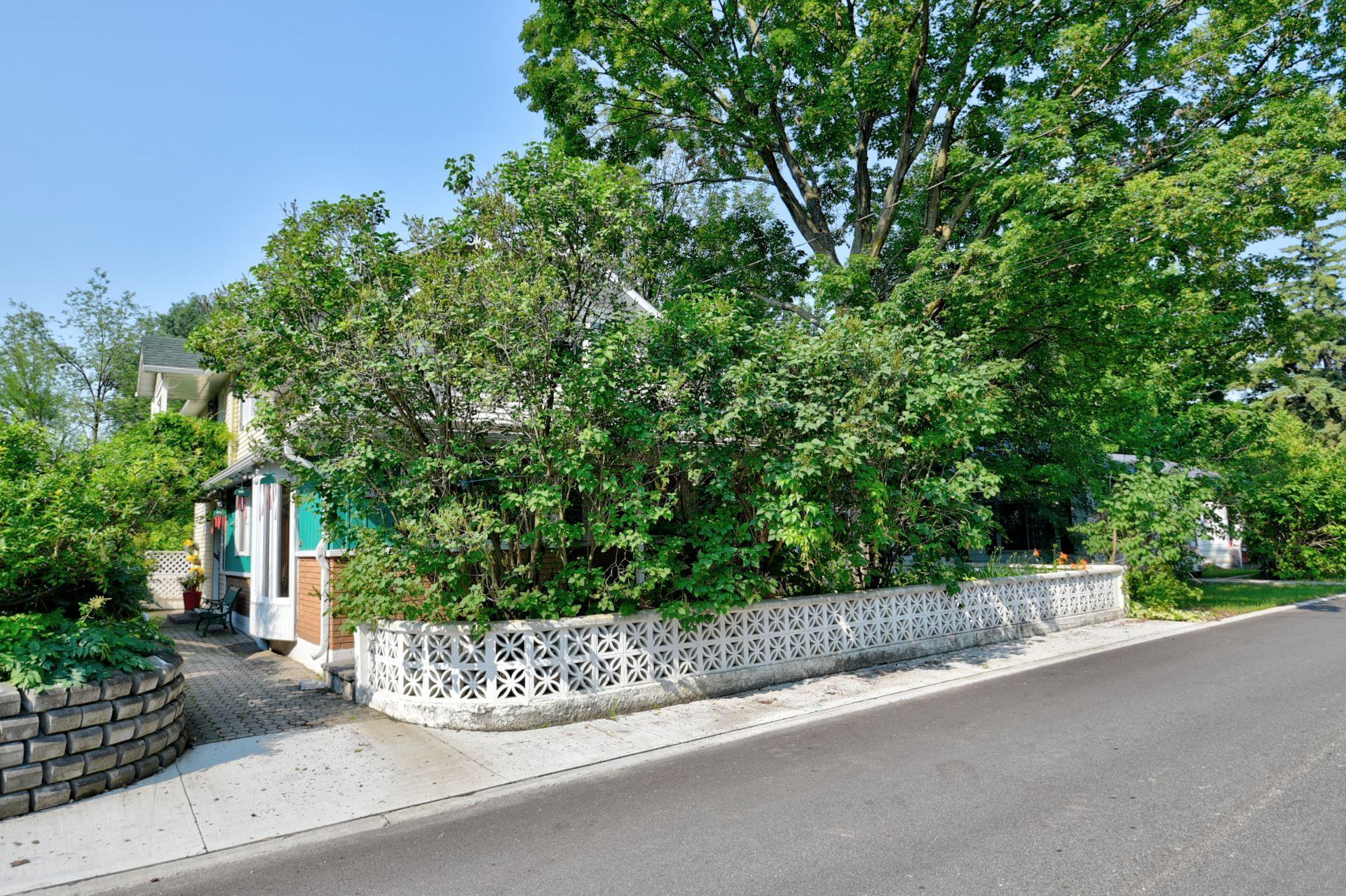 









153


Rue L'Espérance

,
Lavaltrie,




QC
J5T2X1

