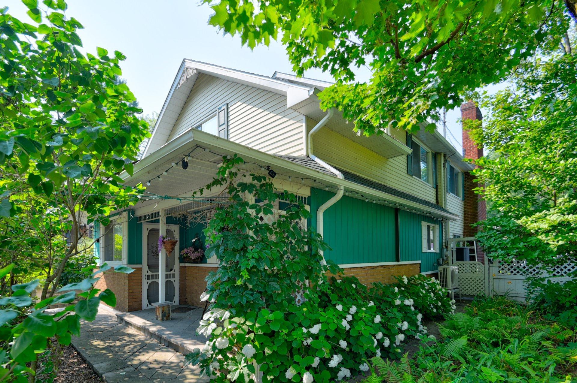 









153


Rue L'Espérance

,
Lavaltrie,




QC
J5T2X1

