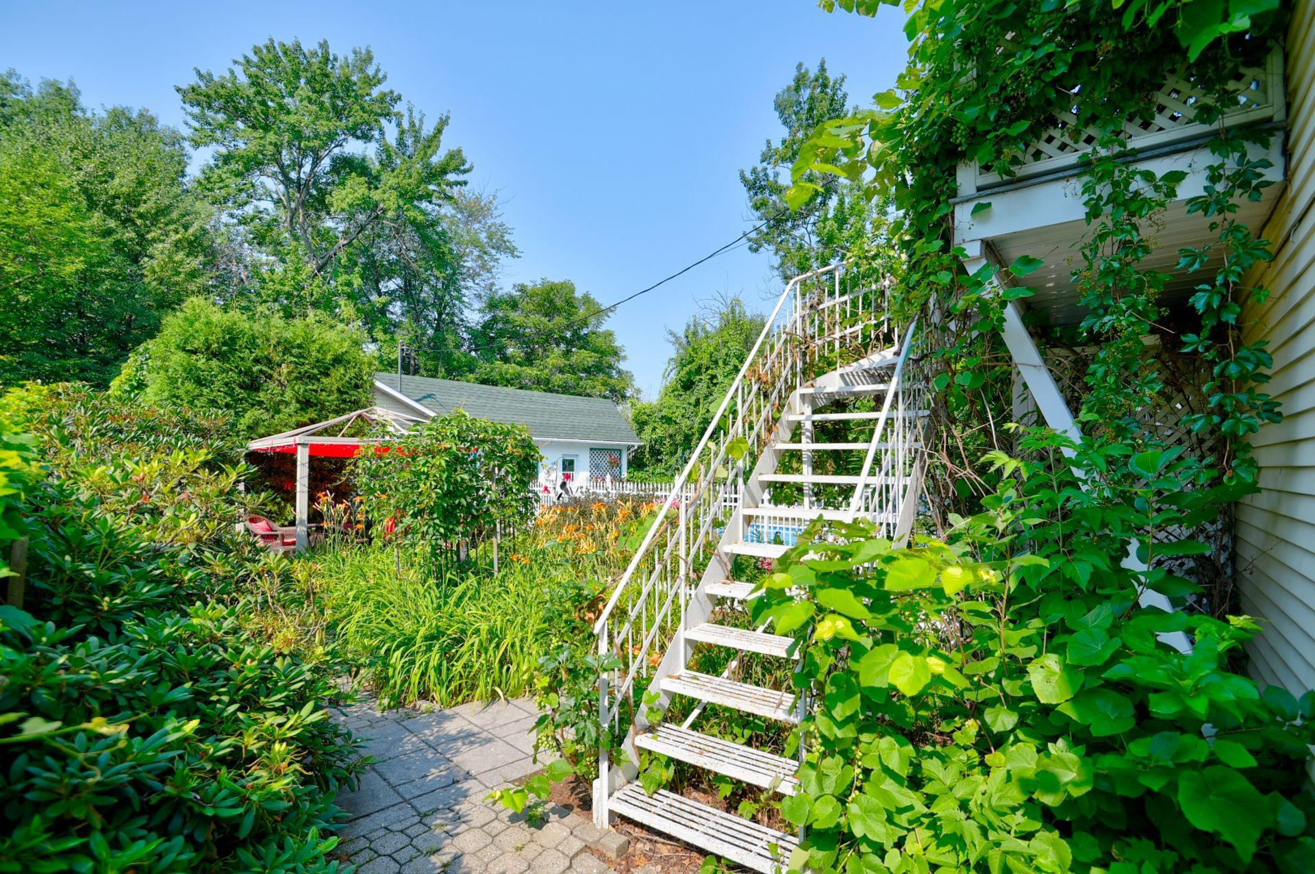 









153


Rue L'Espérance

,
Lavaltrie,




QC
J5T2X1

