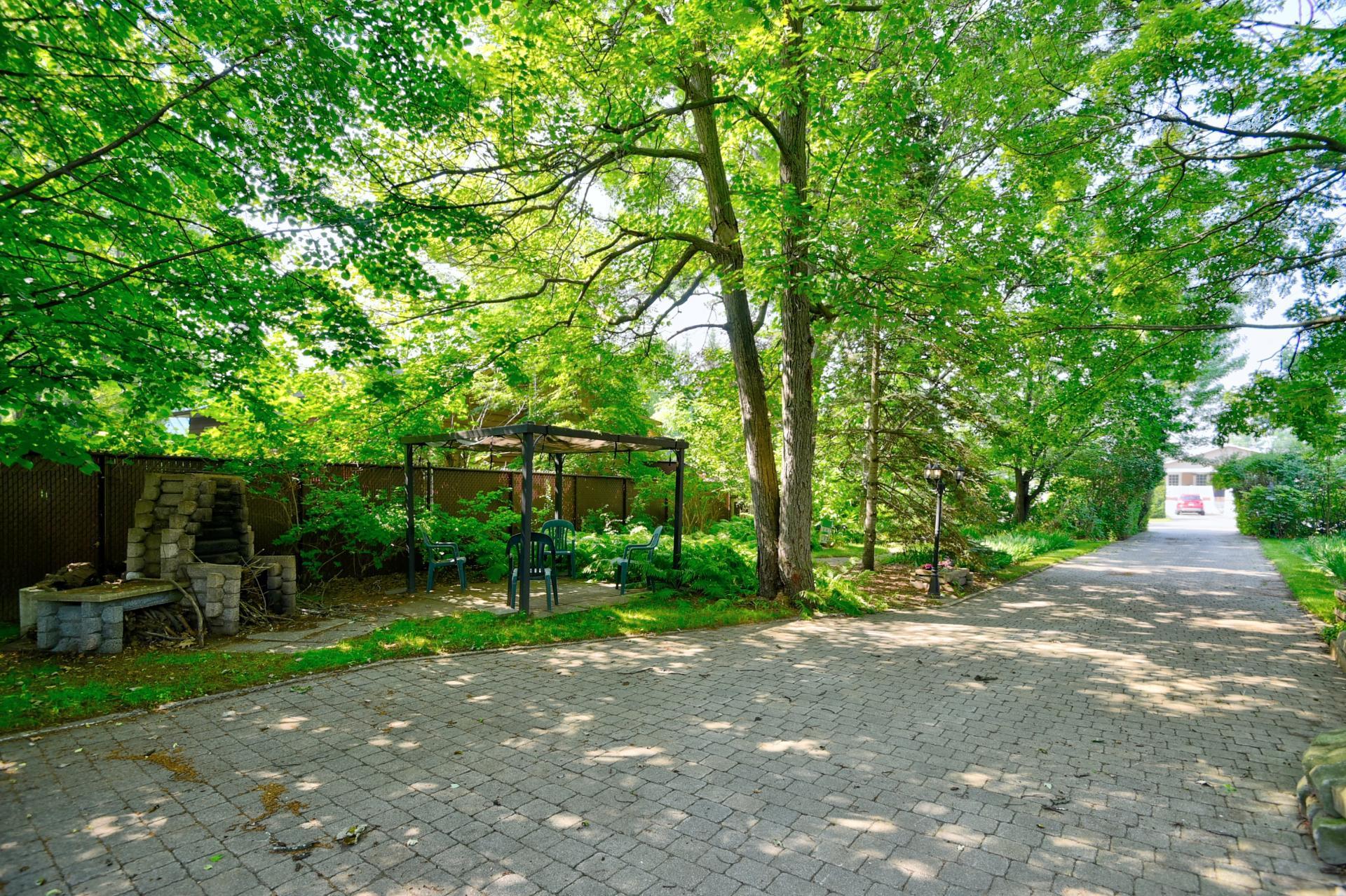 









153


Rue L'Espérance

,
Lavaltrie,




QC
J5T2X1

