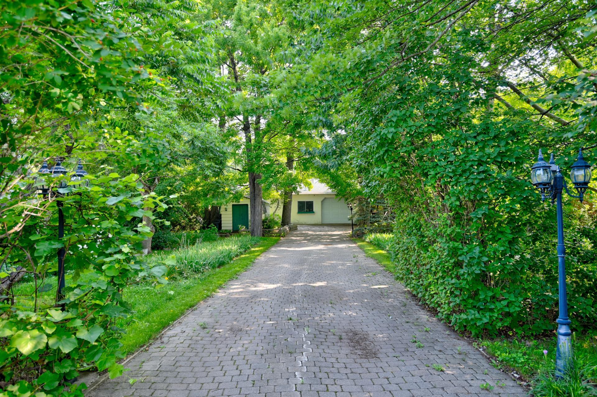 









153


Rue L'Espérance

,
Lavaltrie,




QC
J5T2X1

