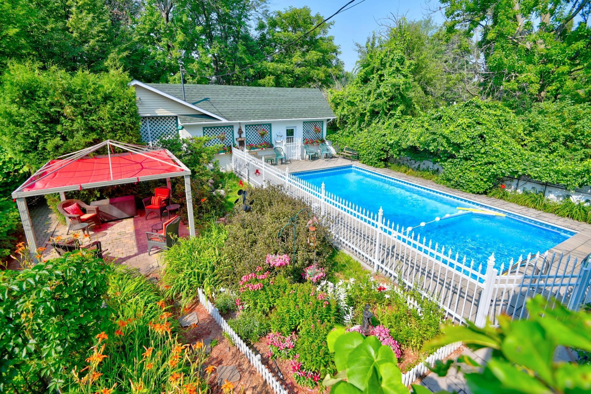 









153


Rue L'Espérance

,
Lavaltrie,




QC
J5T2X1

