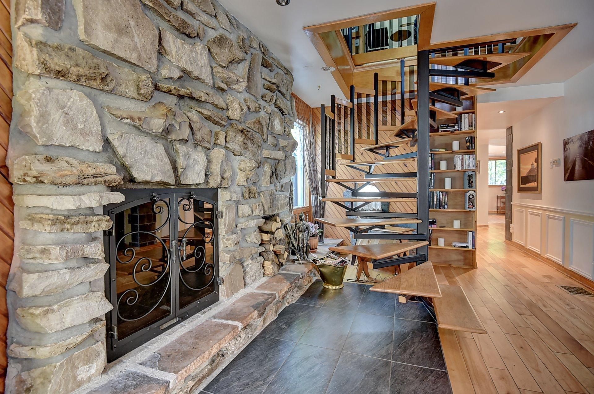









153


Rue L'Espérance

,
Lavaltrie,




QC
J5T2X1

