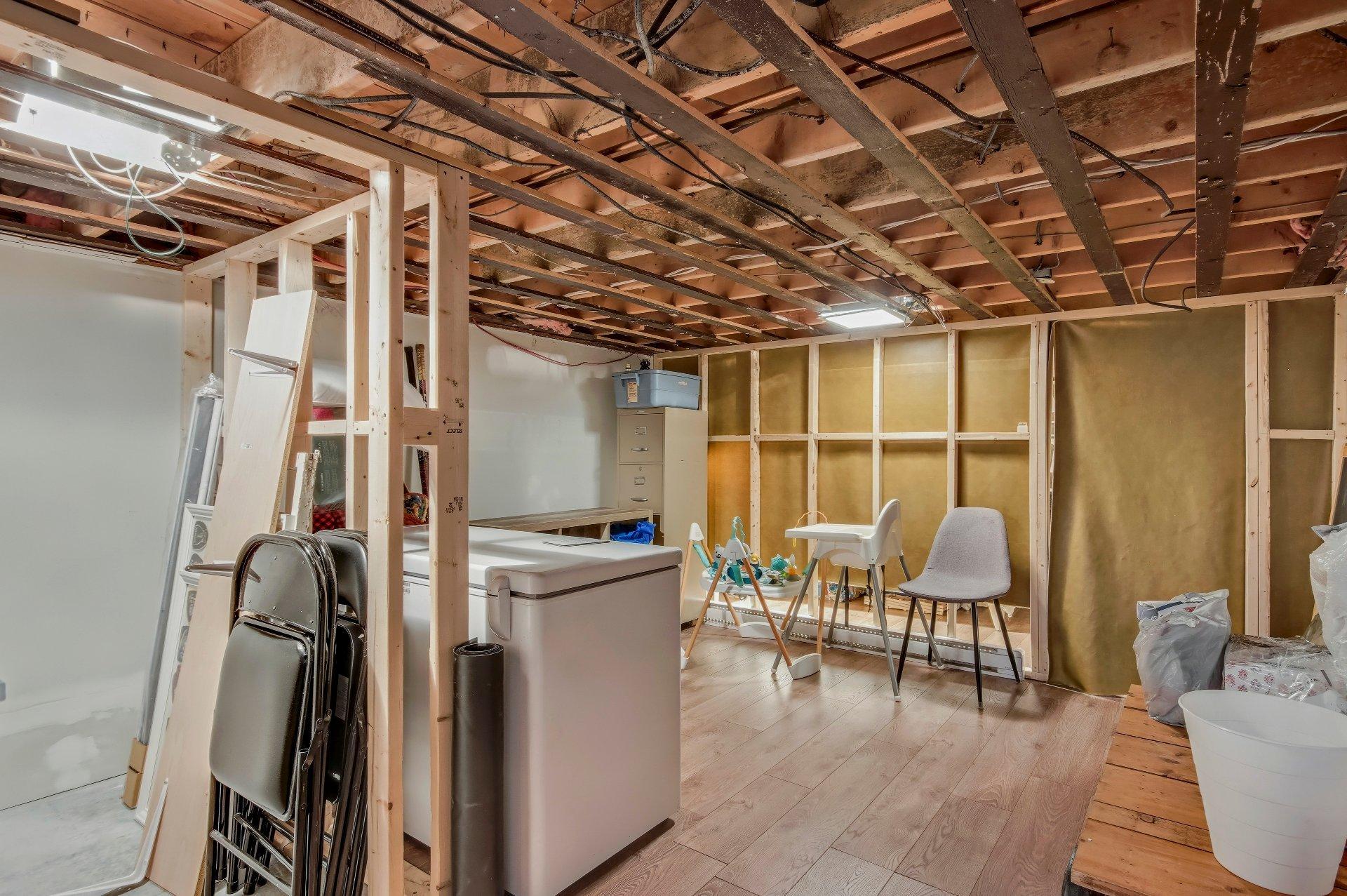 









765


Rue St-Pierre E.

,
Saint-Hyacinthe,




QC
J2T1M8

