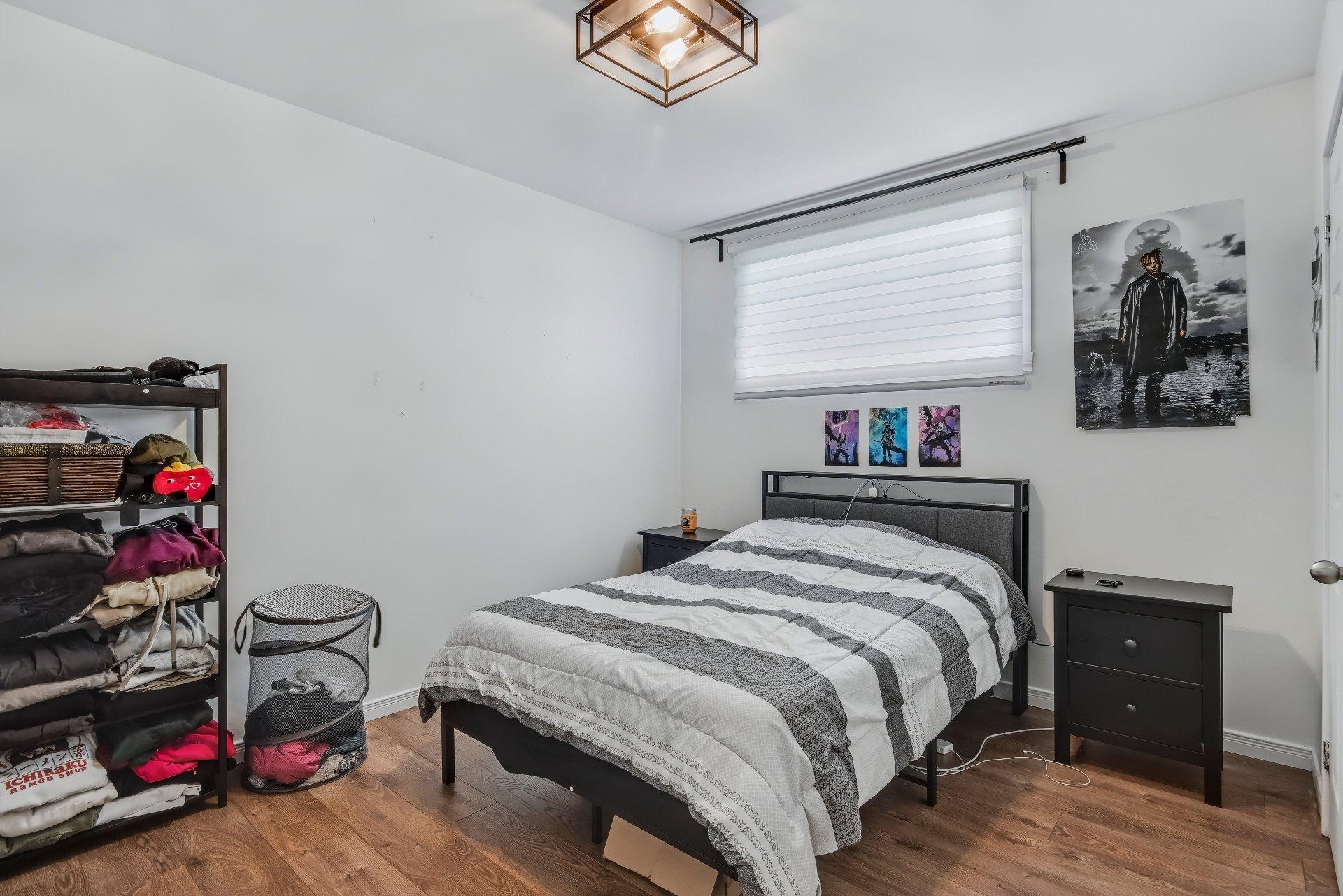 









765


Rue St-Pierre E.

,
Saint-Hyacinthe,




QC
J2T1M8

