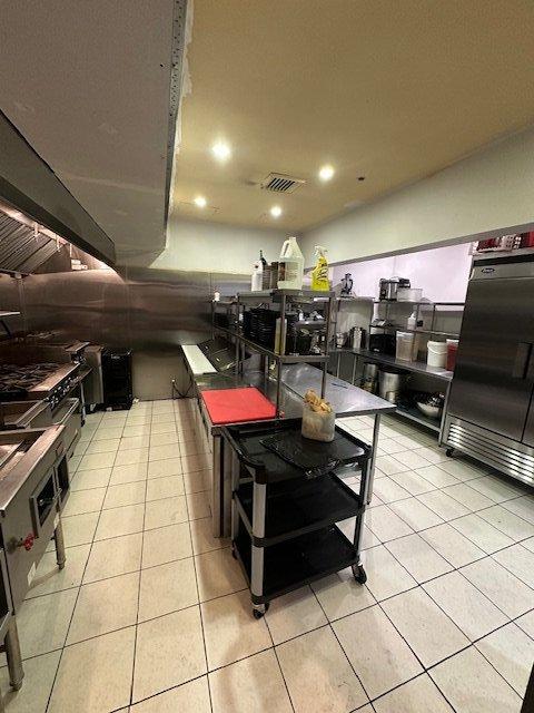 









6900


Boul. Décarie

, 115,
Côte-Saint-Luc,




QC
H3X2T8

