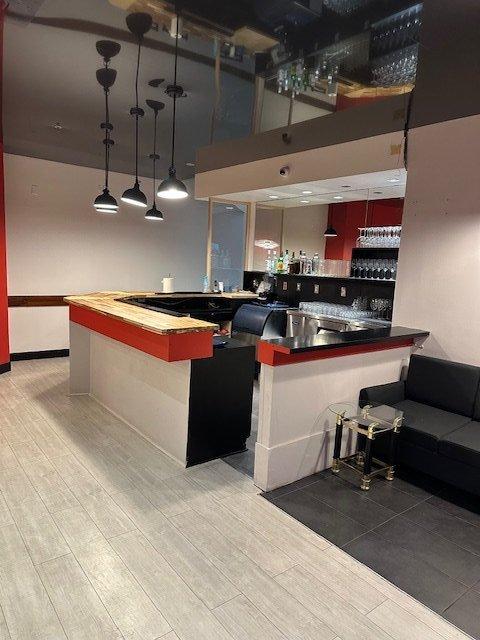 









6900


Boul. Décarie

, 115,
Côte-Saint-Luc,




QC
H3X2T8

