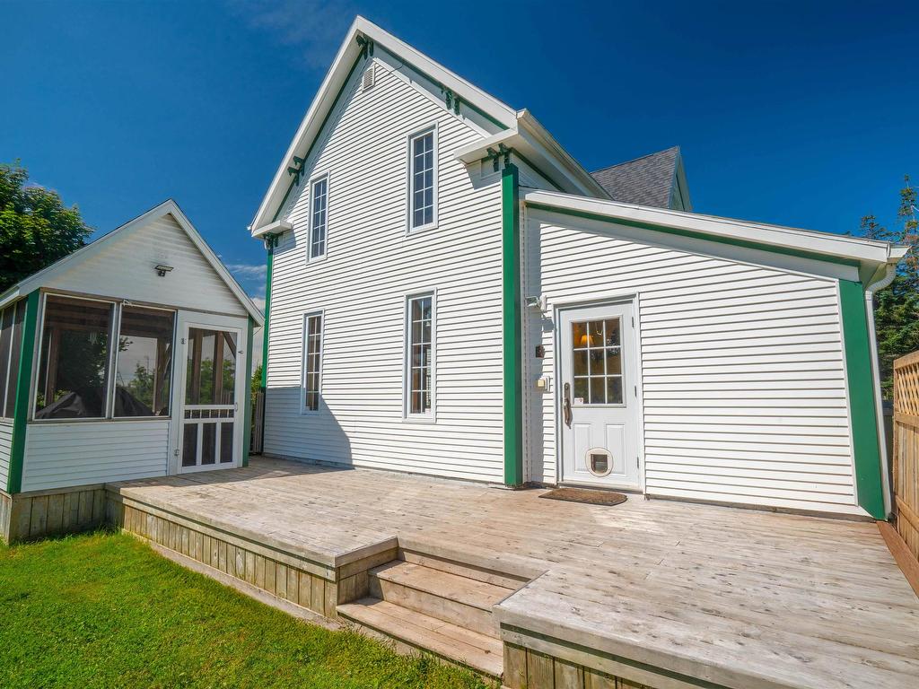 












616 Trans Canada Highway

,
Wood Islands,




PE
C0A 1R0

