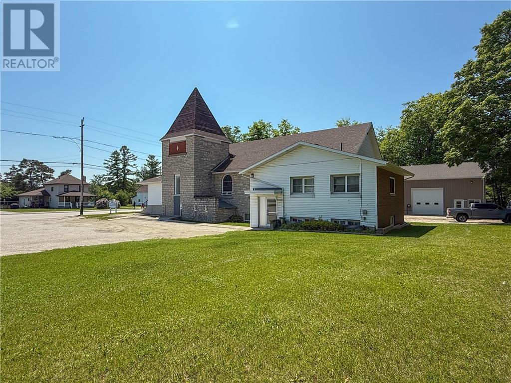












6070 King Street

,
Mindemoya, Manitoulin Island,




Ontario
P0P1S0

