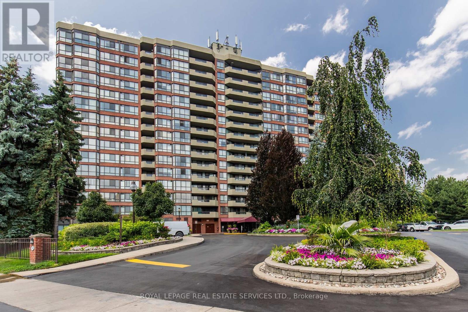 












404 - 100 OBSERVATORY LANE

,
Richmond Hill,




Ontario
L4C1T4

