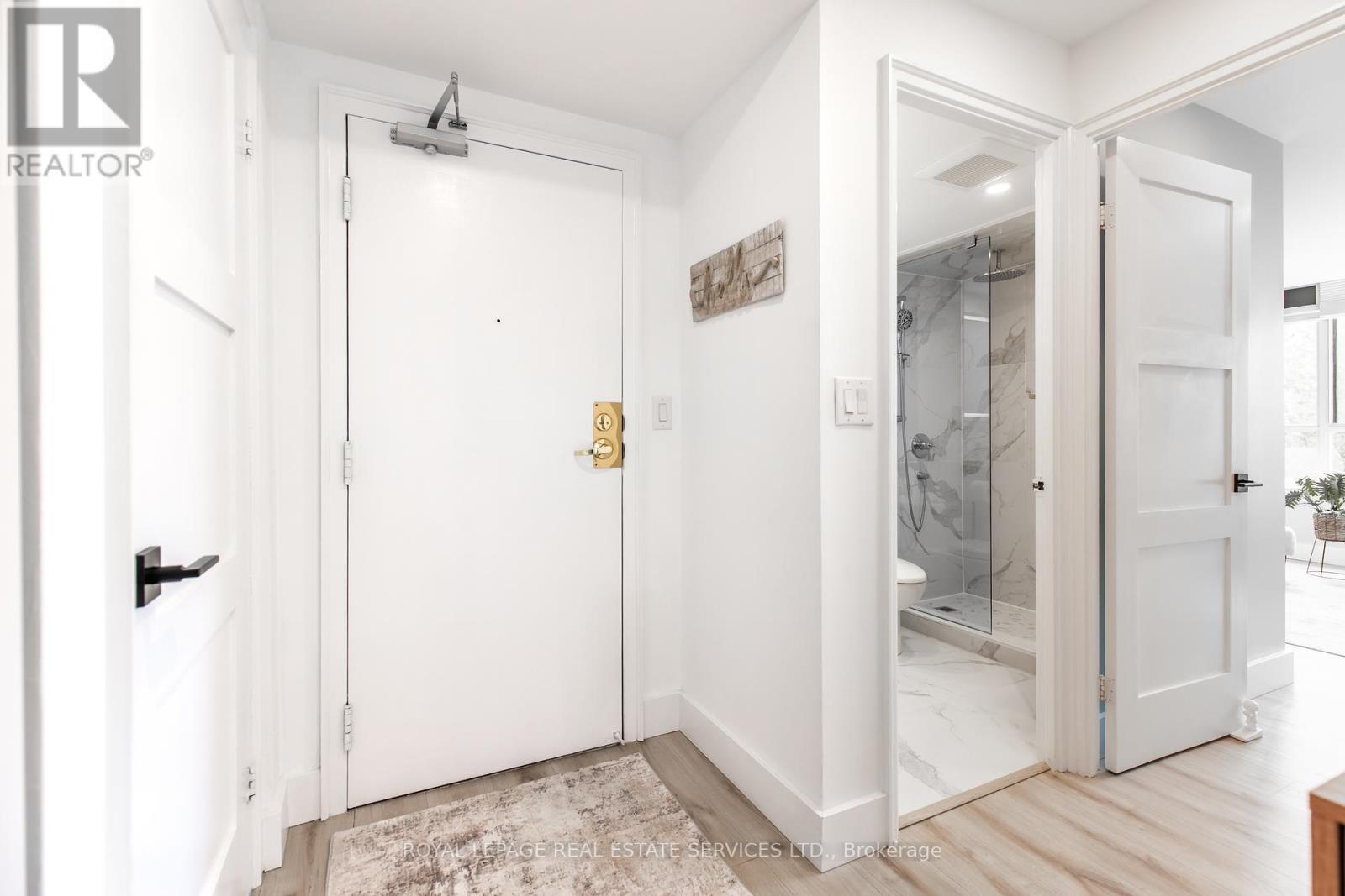 












404 - 100 OBSERVATORY LANE

,
Richmond Hill,




Ontario
L4C1T4

