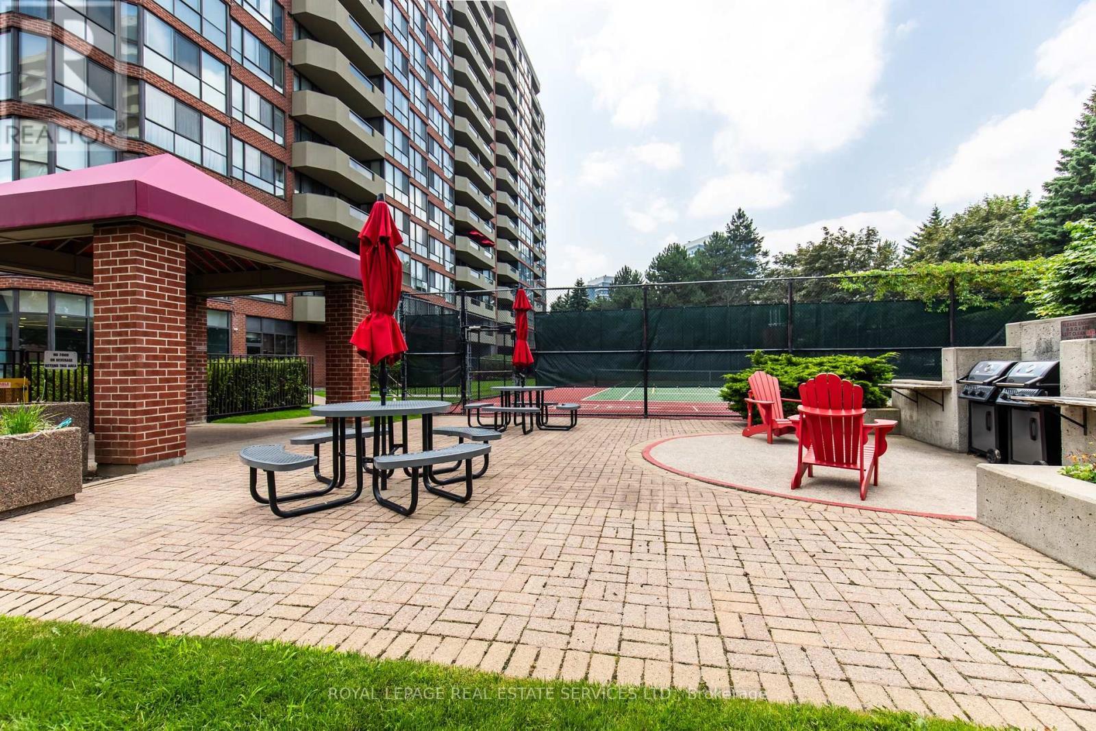 












404 - 100 OBSERVATORY LANE

,
Richmond Hill,




Ontario
L4C1T4

