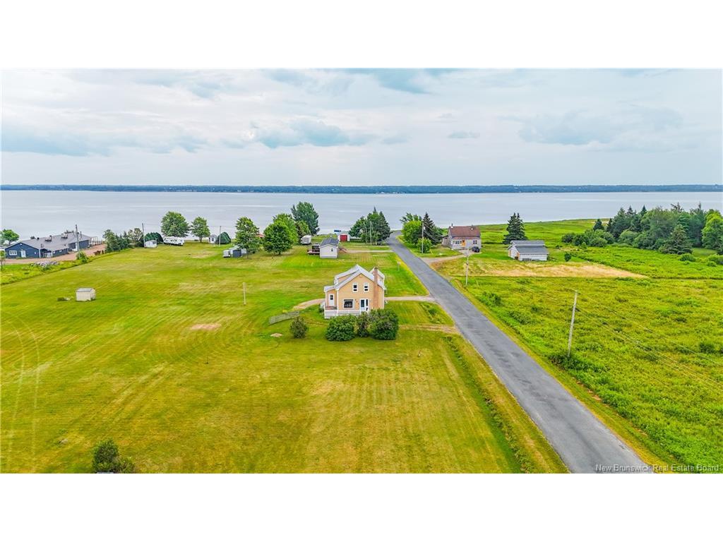 









241


Poirier

RD,
Village-Des-Poirier,




NB
E8N 1N7

